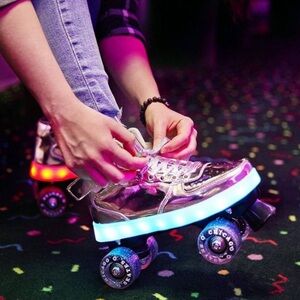 Pulse Light-Up Silver Roller Skates
Chicago Skates, ECU